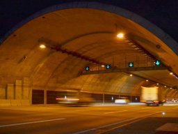 Wolfgang Teuber "Im Lobdeburgtunnel"